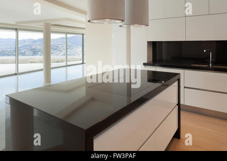 Innenraum, weiten, offenen Raum, Kochfeld, einer modernen Küche Stockfoto