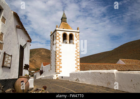 Historischen Kirchturm, Iglesia de Santa Maria, Betancuria, Fuerteventura, Kanarische Inseln, Spanien Stockfoto