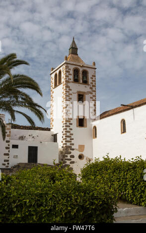 Historischen Kirchturm, Iglesia de Santa Maria, Betancuria, Fuerteventura, Kanarische Inseln, Spanien Stockfoto