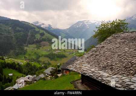 Holz- Chalets in der Beaufortain, Alpen Stockfoto