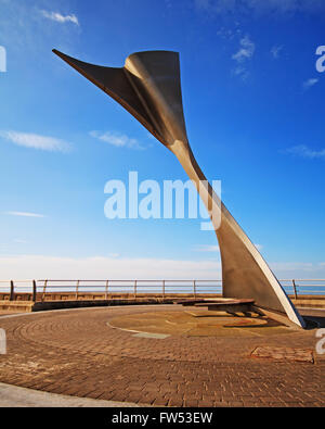 Whale Tail Tierheim. Eine Skulptur auf Blackpools Südufer promenade Stockfoto