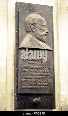 Pyotr Ilyich Tchaikovsky - Gedenktafel an einem Haus im Nové Mesto, Prag, wo der russische Komponist im Jahre 1888 blieb. PT: 7. Mai 1840- Stockfoto