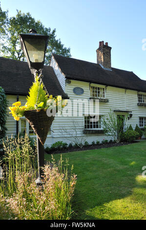 Wylde Farm, auch Collins Farm, neue Ende, Hampstead, London NW3; blaue Plaketten, John Linnell, 1792-1882, Maler und William Blake 1757-1827, Dichter und Künstler, der als sein Gast blieb; und Sir Raymond Unwin, Architekt und original Designer von Hamps Stockfoto