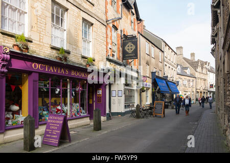 Octavia Buchhandlung in Black Jack Street, Cirencester, Gloucestershire, Großbritannien Stockfoto