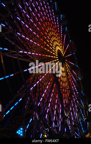 Zeit Nachtlichter von Midway fahren im Dutchess County Fair Stockfoto