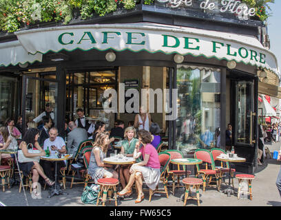 Café de Flore, Boulevard Saint-Germain, Saint-Germain-des-Prés, Paris, Frankreich Stockfoto
