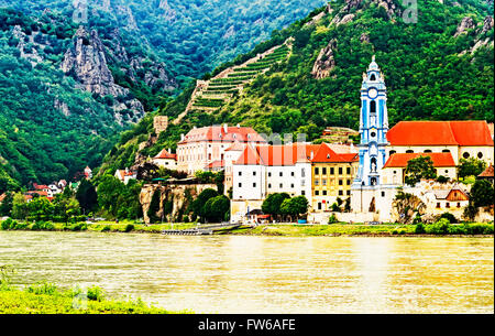 Dürnstein an den Ufern der Donau (Wachau, Österreich); Dürnstein an der Donau Stockfoto