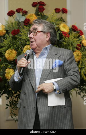 Ronnie Corbett, britischer Komiker, unterhaltsame Publikum im nach dem Essen-Event in London im Jahr 2007 Stockfoto