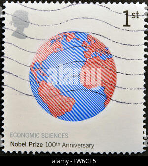 Vereinigtes Königreich - ca. 2001: eine Briefmarke gedruckt in Großbritannien zeigt Bild der Erde erinnert an den 100. Jahrestag von der Nob Stockfoto