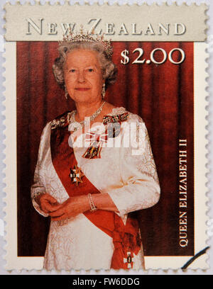 Neuseeland - ca. 2001: Briefmarke gedruckt in Neuseeland zeigt Königin Elizabeth II, ca. 2001 Stockfoto