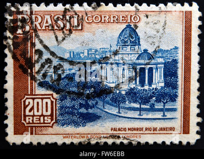 Brasilien - ca. 1962: Eine Briefmarke gedruckt in Brasilien zeigt Monroe Palast, Rio De Janeiro, ca. 1962 Stockfoto