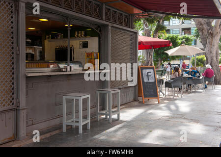 Spanien, Teneriffa, Santa Cruz, Plaza del Príncipe de Asturias (Plaza del Príncipe), Ein als Park Angelegter Platz Mit Einer Flä Stockfoto