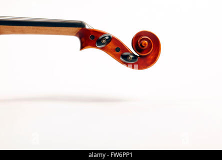 Generisch - Violine blättern, Nahaufnahme, Detail Stockfoto