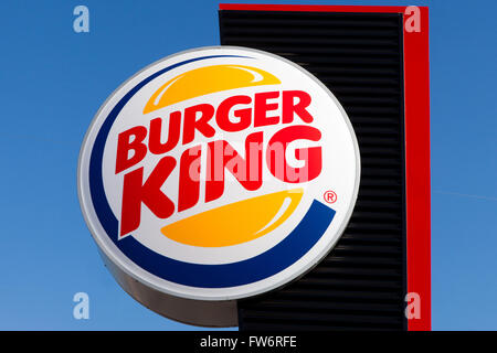 Burger King Restaurant Zeichen, Burger King ist eine amerikanische globale Kette von Hamburger Fastfood-Restaurants mit Sitz in Florida Stockfoto