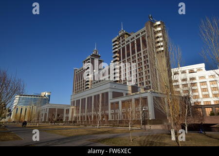 Hauptsitz der nationalen Ölgesellschaft KazMunaiGaz in Astana, der Hauptstadt von Kasachstan Stockfoto