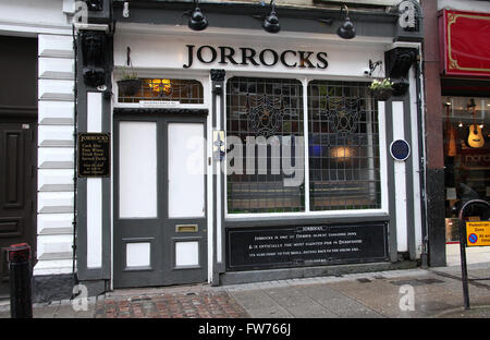 Historische Jorrocks Pub in Derby Stadt Zentrum ist Teil einer ehemaligen Postkutschenstation namens The George Stockfoto