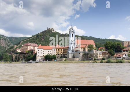 Blaue Kirche Krems-Blick von der Donau Stockfoto