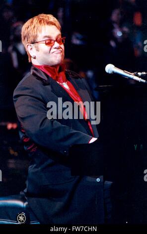 ELTON JOHN RADIO CITY MUSIC HALL, NEW YORK CITY 14.07.2004 FOTO MICHAEL BRITO Stockfoto