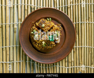 Kibbeh - levantinischen Schüssel Bulgur, gehackte Zwiebeln und fein gemahlen, mageres Rindfleisch, Lamm, Ziege Stockfoto