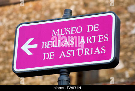 Oviedo, Spanien. 31. März 2016. Signal des Museums während der Eröffnung des Museums der bildenden Künste von Asturien am 31. März 2016 in Oviedo, Spanien. Bildnachweis: David Gato/Alamy Live-Nachrichten Stockfoto