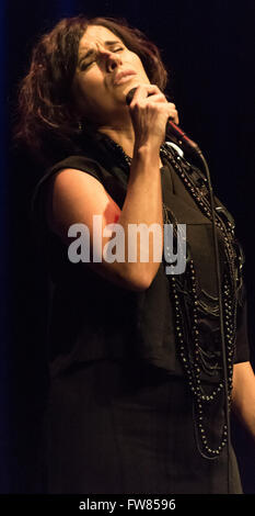 Malmö, Schweden. 31. März 2016. Fado star Cristina Branco in Konzert im Victoria-Teatern. Bildnachweis: Tommy Lindholm/Alamy Live-Nachrichten Stockfoto