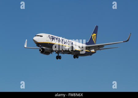 RYANAIR, Boeing 737, EI-ENB, Flug FR4019 von Alicante im Endanflug nach Flughafen Kastrup, Kopenhagen, Kopenhagen, Dänemark Stockfoto