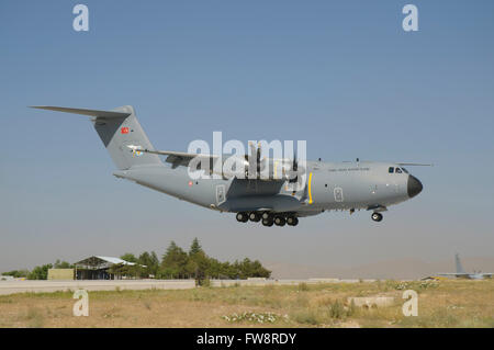 Eine türkische Luftwaffe A400 während Übung anatolischer Adler am Luftwaffenstützpunkt Konya Türkei. Stockfoto