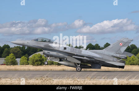 Eine polnische Luftwaffe f-16 Block 52 + beim TLP in Albacete Luftwaffenstützpunkt, Spanien. Stockfoto