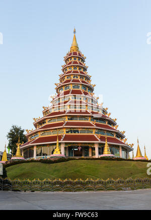 Neunstöckige Pagode des Tempels Wat Huay Pla Kang, Provinz Chiang Rai, Nord-Thailand, Thailand Stockfoto