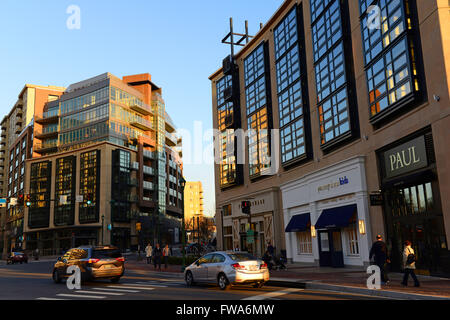 USA-Maryland MD Stadt von Bethesda in der Nacht - Vorort von Washington DC im Montgomery County Stockfoto
