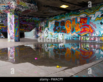 Southbank Skatepark graffiti Stockfoto