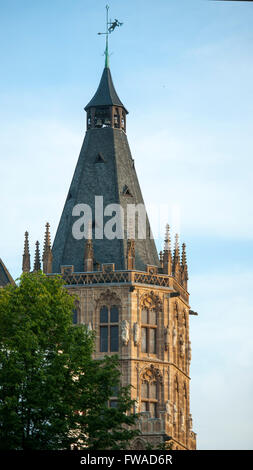 Köln, Altstadt-Nord, Blick Durch Die Gasse "Unter Taschenmacher" Zum Rothenburgs Stockfoto