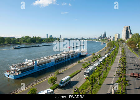 Köln, Blick von der Zoobrücke Stockfoto