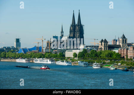 Köln, Blick von der Zoobrücke Stockfoto