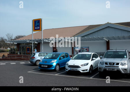 Aldi Supermarkt Filiale in Ramsgate Stadt in East Kent uk April 2016 Stockfoto