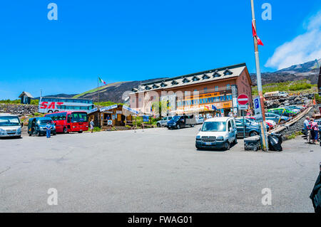 Sapienza Refugium, das wichtigste touristische Zentrum. Ätna Vulkan. Nicolisi, Catania, Sizilien, Italien Stockfoto