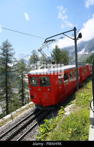 Montenvers Eisenbahn, die läuft von Chamonix zum Mer de Glace Gletscher, Montenvers, Chamonix, Haute-Savoie, Frankreich. Stockfoto