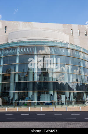 Habima Theater Habima Square (auch genannt Orchester Plaza) in der Stadt Tel Aviv, Israel Stockfoto