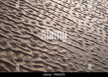 Muster der kontrastreichen Sand am Strand von Yellowcraig, North Berwick, East Lothian, Schottland. Stockfoto