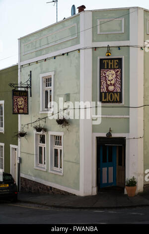 Rund um die Clifton Holz Vorort von Bristol England UK The Lion Pub Stockfoto