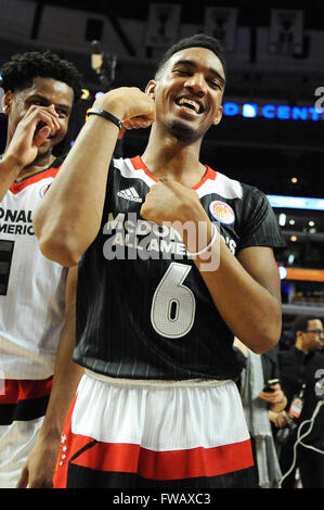 Chicago, IL, USA. 30. März 2016. McDonald's-Osten, die alle amerikanischen sg Terrance Ferguson (6) nach der 2016 McDonalds's Boys alle amerikanischen Spiel im United Center in Chicago, IL feiert. Patrick Gorski/CSM/Alamy Live-Nachrichten Stockfoto