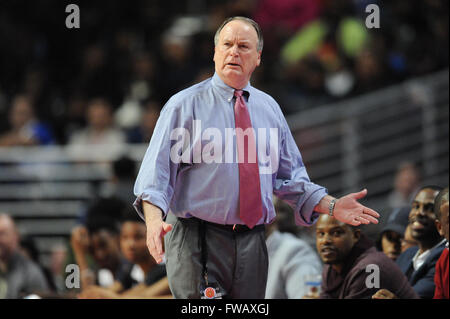 Chicago, IL, USA. 30. März 2016. Ost-Cheftrainer Jack Doss reagiert während der 2016 McDonalds's Boys alle amerikanischen Spiel im United Center in Chicago, IL. Patrick Gorski/CSM/Alamy Live-Nachrichten Stockfoto