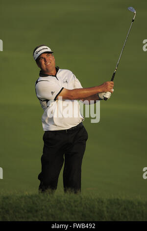 Ponte Vedra Beach, Florida, USA. 11. Mai 2008. Kenny Perry trifft seine dritte Schuss in das 18. Loch während der Endrunde der Players Championship am TPC Sawgrass am 11. Mai 2008 in Ponte Vedra Beach, Florida. ZUMA Press/Scott A. Miller © Scott A. Miller/ZUMA Draht/Alamy Live-Nachrichten Stockfoto