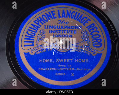 Linguaphone Rekord Sprachkurs, englische Lieder, alte Schellack Rekord "Home sweet Home" Brabazon Lowther Bariton close up Stockfoto