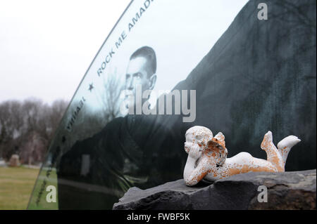 Letzte Ruhestätte für österreichische Sänger Falco aka Johann Hölzl am Wiener Zentralfriedhof Friedhof.  Mitwirkende: Falco wo: Wien, Deutschland bei: 2. März 2016 Stockfoto