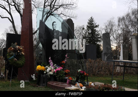 Letzte Ruhestätte für österreichische Sänger Falco aka Johann Hölzl am Wiener Zentralfriedhof Friedhof.  Mitwirkende: Falco wo: Wien, Deutschland bei: 2. März 2016 Stockfoto