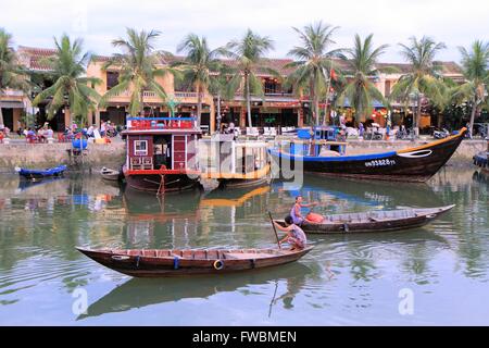 Bunte Boote am Fluss, Hoi an, Vietnam, Asien Stockfoto