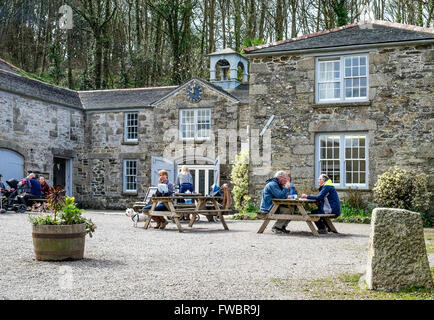 Die alten Ställe Café Penrose Estate in der Nähe von Helston in Cornwall, Großbritannien Stockfoto