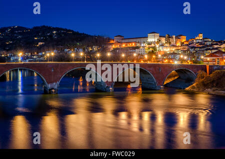 Nachtansicht Moncalieri (Turin) Stockfoto