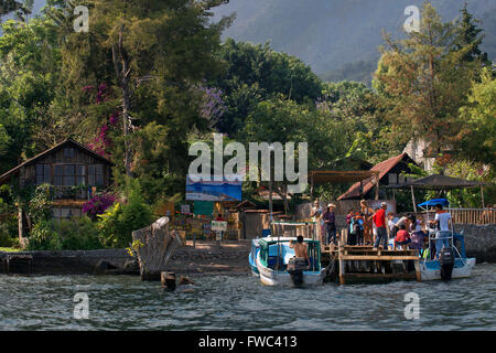 Herzlich Willkommen in San Marcos La Laguna, Sololá, Guatemala. Santiago Atitlan See Atitlan, Guatemala. Stockfoto